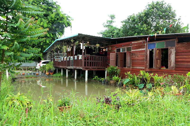 นครนายก 1 ร้านหอมฉุย