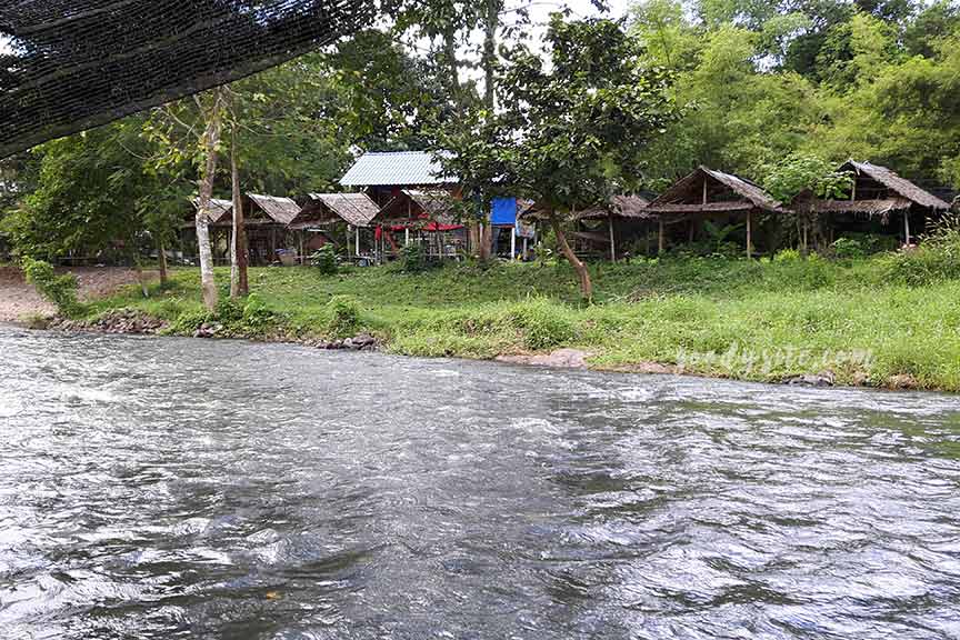 เที่ยวเขื่อนขุนด่านฯ 4 ทานข้าวที่แก่งเทียมฯ