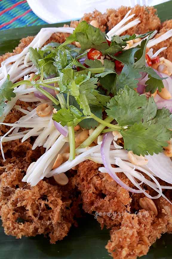 เที่ยวเขื่อนขุนด่านฯ 4 ทานข้าวที่แก่งเทียมฯ
