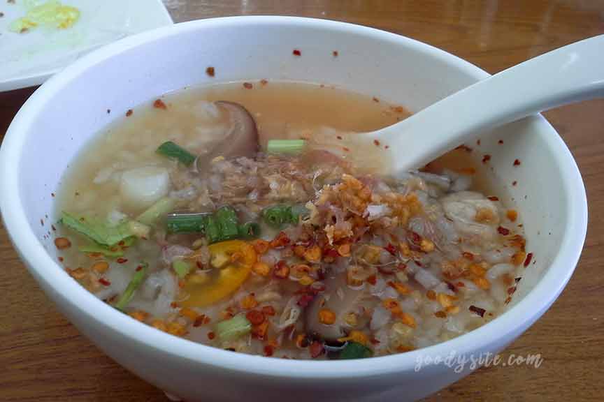 เที่ยวเขื่อนขุนด่านฯ 2 โตแมงโอ้ รีสอร์ท