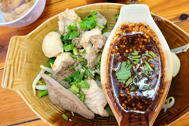 ก๋วยเตี๋ยวเรือแซ่บ คลองสี่