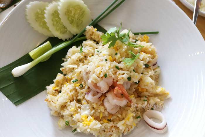 พัทยา 2 ครัวมะขาม ร้านอาหารที่อร่อยมาก