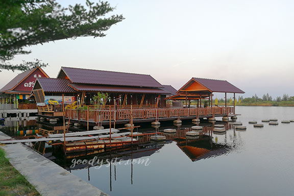 สวนน้ำพันท้ายนรสิงห์ 5 ครัวลุงญา