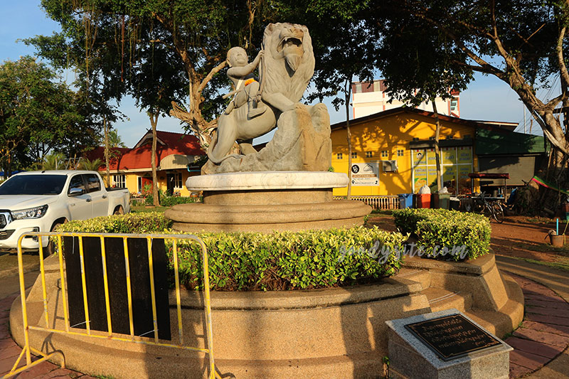 จันทบุรีอีกครั้ง 12 อนุสาวรีย์สุนทรภู่