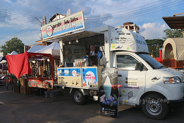 มวกเหล็ก 4 ตลาดนัดคาวบอย