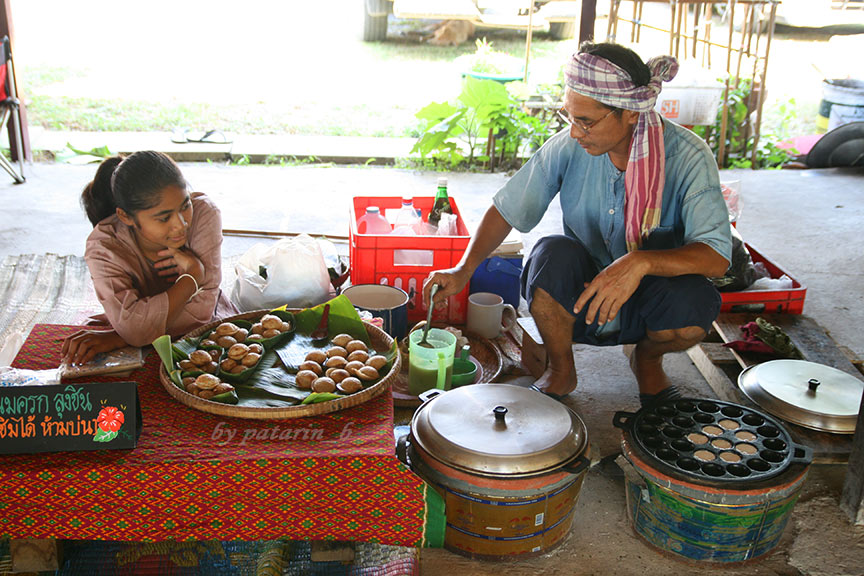 ตลาดโก้งโค้ง บ้านแสงโสม อยุธยา