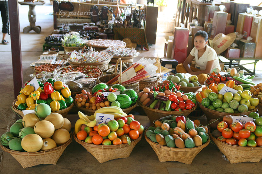 ตลาดโก้งโค้ง บ้านแสงโสม อยุธยา