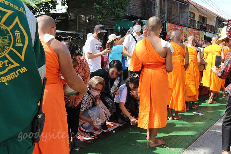 สระบุรี 1 - ตักบาตรดอกเข้าพรรษา