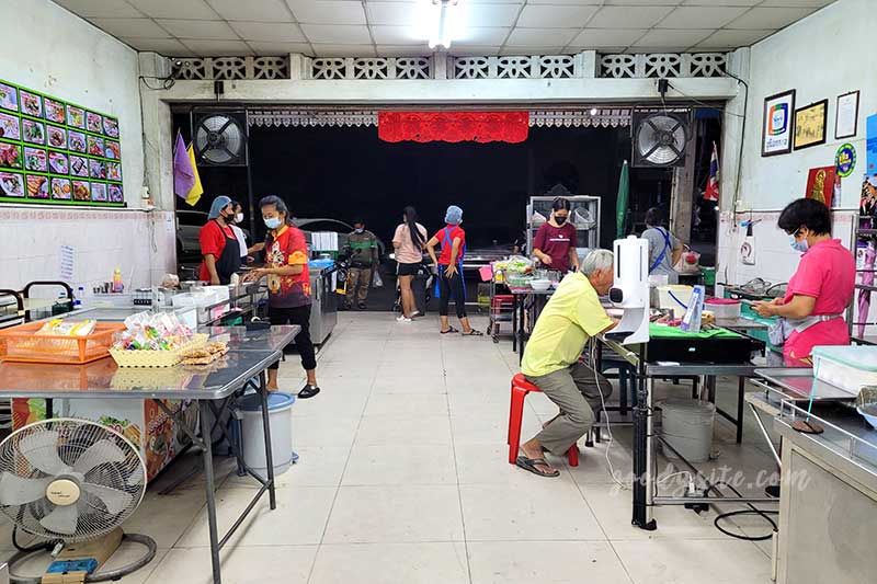 ตาก 6 ร้านนายตี๋ นครสวรรค์