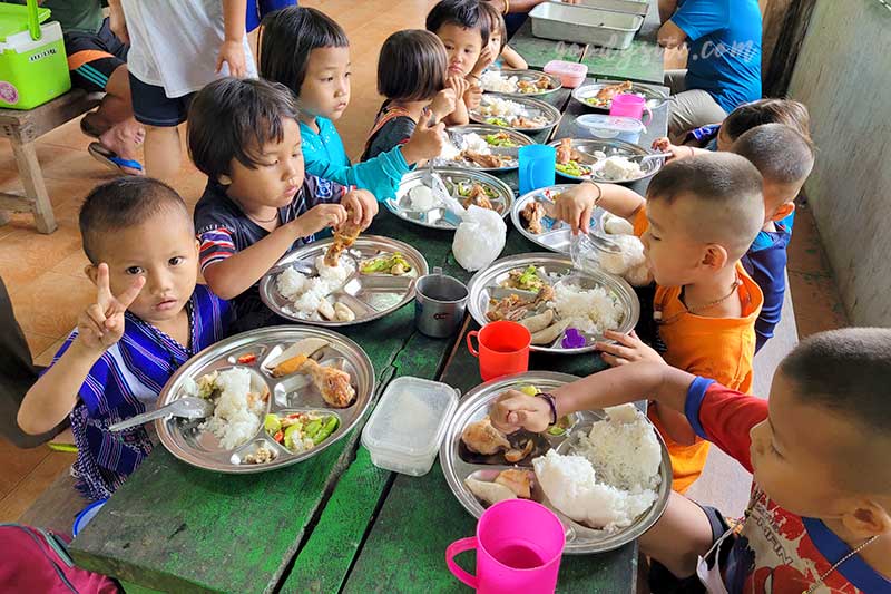 ตาก 1 โรงเรียนบ้านแม่ออกผารู ห้องเรียนสาขาทินึเด