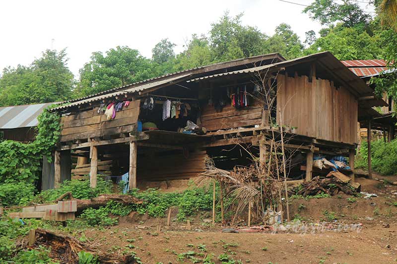 ตาก 1 โรงเรียนบ้านแม่ออกผารู ห้องเรียนสาขาทินึเด