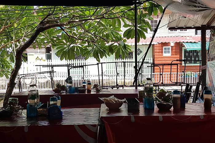 ต้อยก๋วยเตี๋ยวเรือ วัดมะกอก