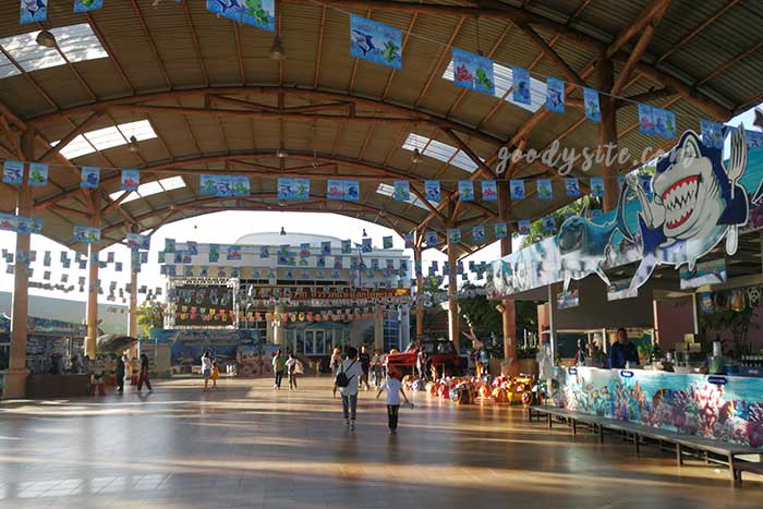 สถานแสดงพันธ์ุสัตว์น้ำบึงฉวากเฉลิมพระเกียรติ สุพรรณบุรี