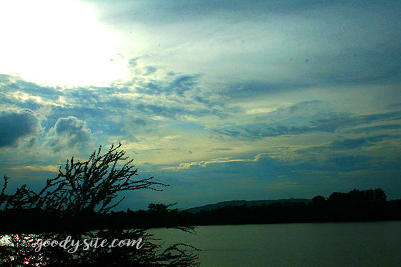 บุรีรัมย์ 15 ทะเลาสาบสีเงิน ข้างปราสาทเมืองต่ำ
