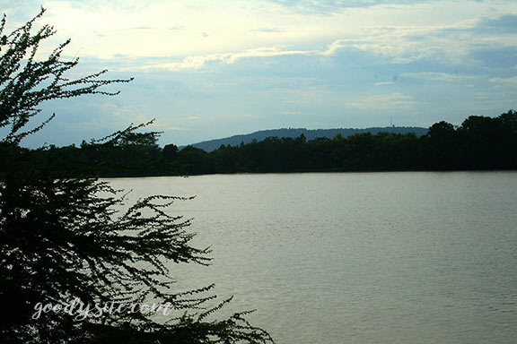 บุรีรัมย์ 15 ทะเลาสาบสีเงิน ข้างปราสาทเมืองต่ำ