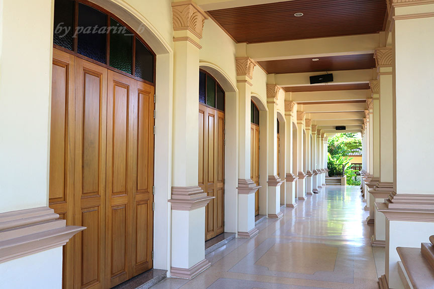 บุรีรัมย์ - วัดคาทอลิก - วัดแม่พระคนกลางแจกจ่ายพระหรรษทาน