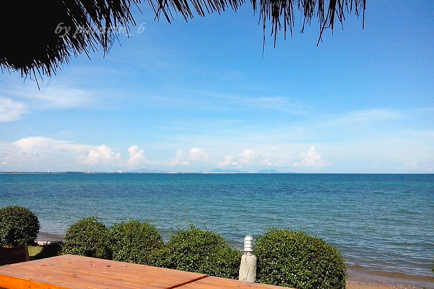 บ้านดิน บ้านพักรับรอง หาดน้ำหนาว ชลบุรี