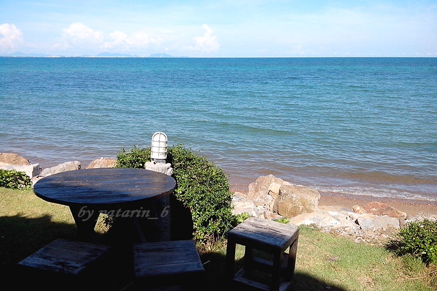 บ้านดิน บ้านพักรับรอง หาดน้ำหนาว ชลบุรี