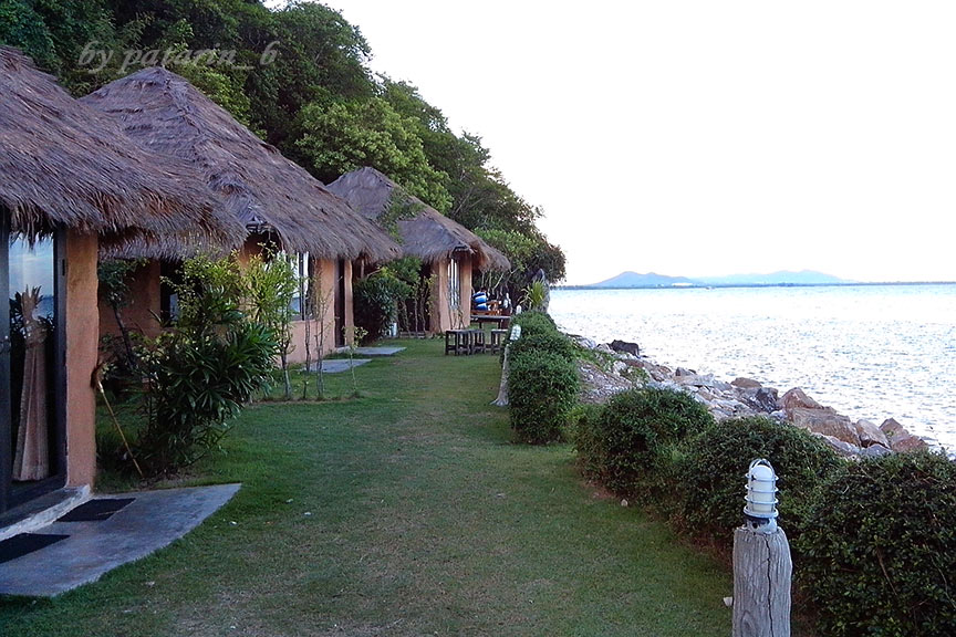 บ้านดิน บ้านพักรับรอง หาดน้ำหนาว ชลบุรี