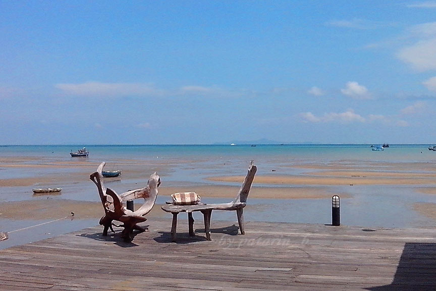 บ้านดิน บ้านพักรับรอง หาดน้ำหนาว ชลบุรี