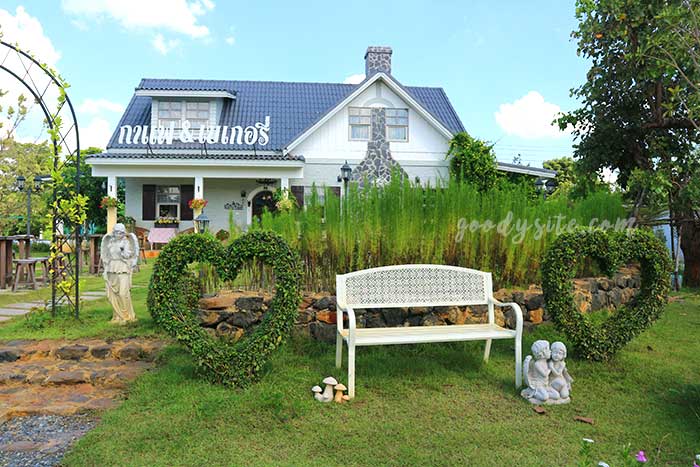 ร้านส้มตำผู้ชายขายหอย และร้าน สามชุก คอทเทจ สุพรรณบุรี