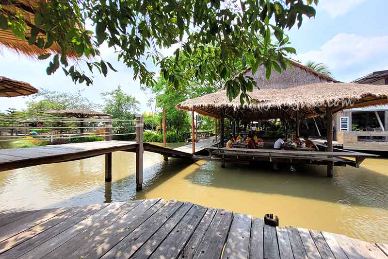 มองเทรอส์ คาเฟ่ แอนด์ ฟาร์ม (Montreux Cafe & Farm) อีกสักครั้ง