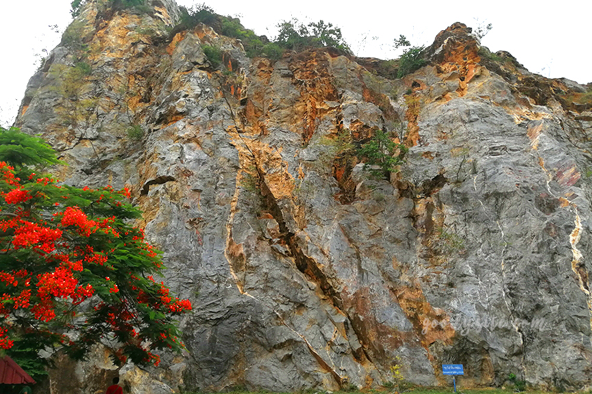 อุทยานหินเขางู สวนสาธารณะและที่ท่องเที่ยว ราชบุรี