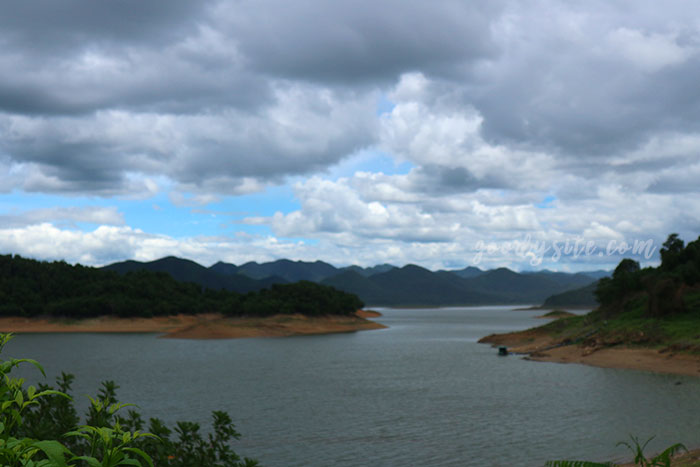เพชรบุรี 3 ร้านอาหารกษิรัตน์ แก่งกระจาน
