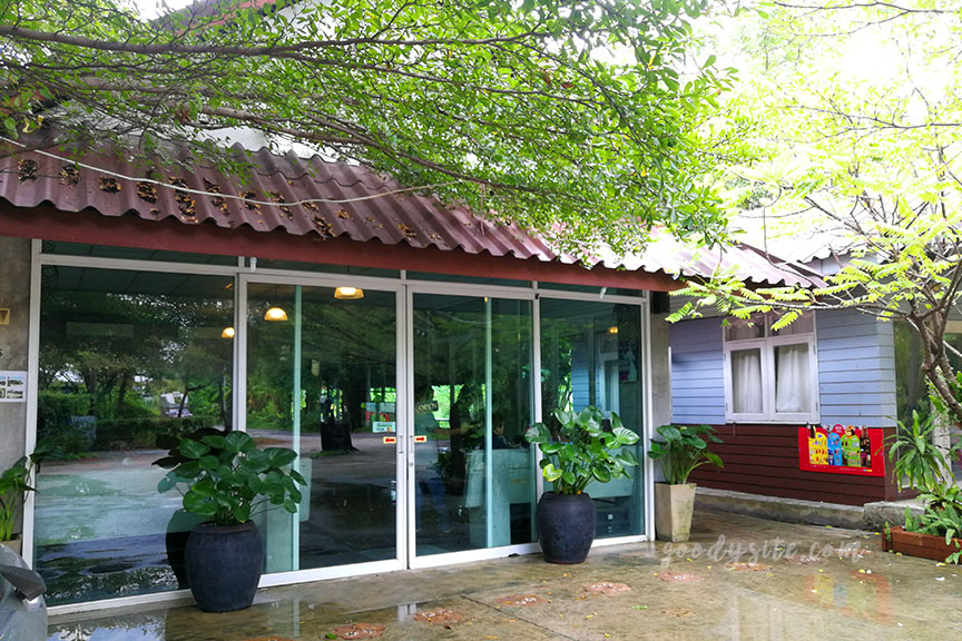 ร้านอาหาร เพลิน เพลิน Ploen Ploen Restaurant