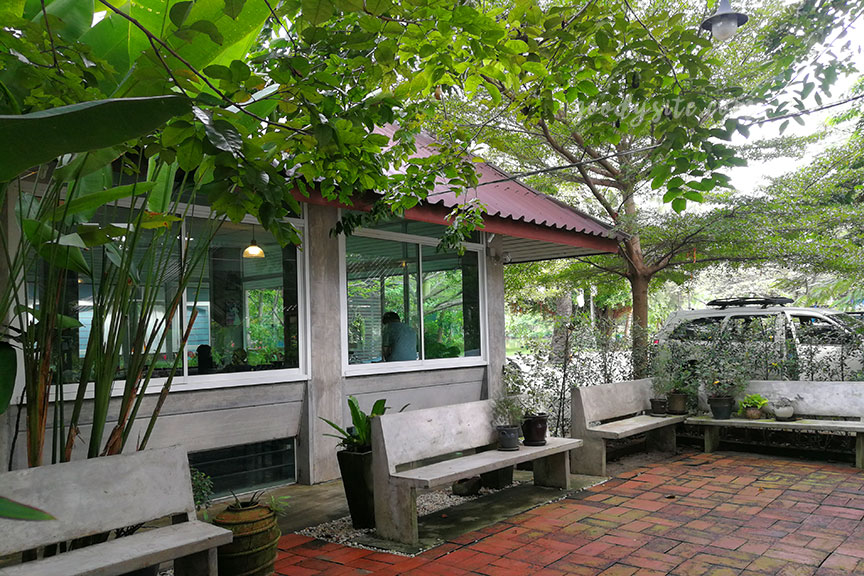 ร้านอาหาร เพลิน เพลิน Ploen Ploen Restaurant