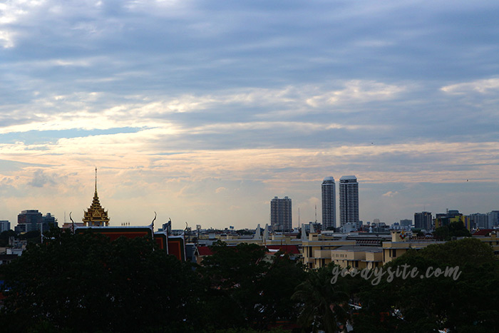 วัดสระเกศราชวรมหาวิหาร วัดภูเขาทอง