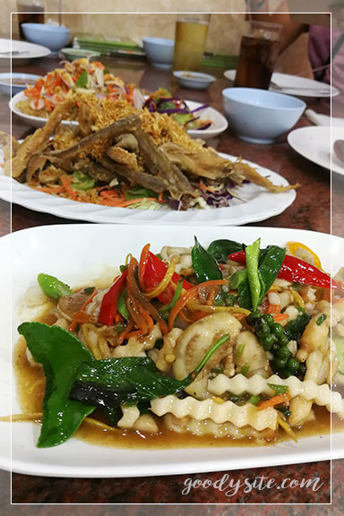 อยุธยา 6 สวนอาหารริมน้ำ ตลาดกลาง อยุธยา