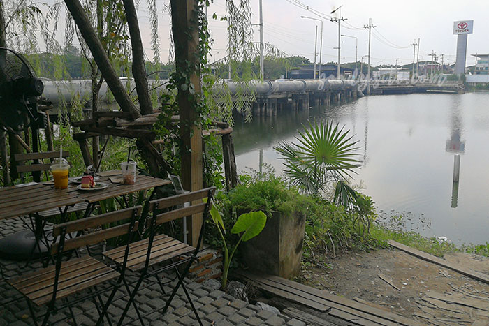 ร้าน หมอก คาเฟ่ แขวงรามอินทรา
