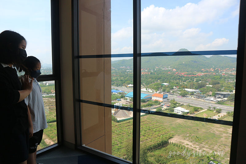 หัวหิน 1 โรงแรม ฮอลิเดย์ อินน์ วานา นาวา