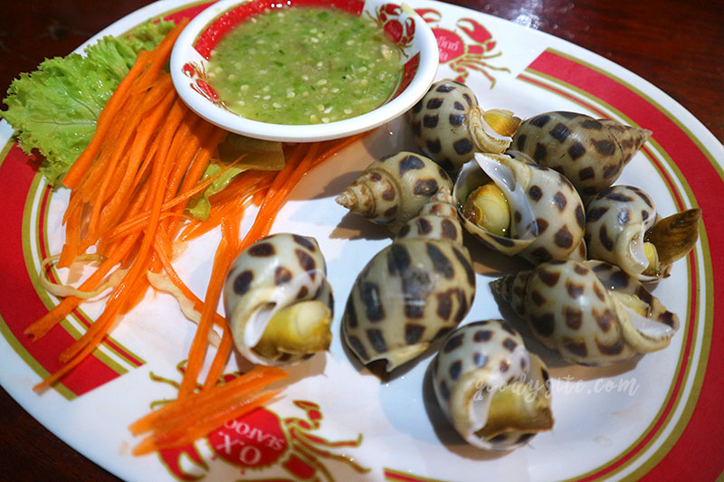 หัวหิน 3 ร้านอาหาร โอเอ็กซ์ซีฟู๊ด