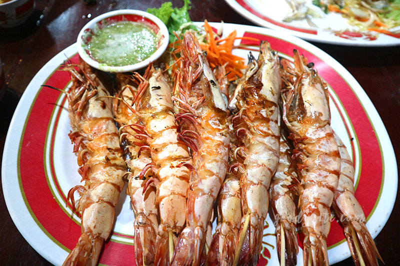 หัวหิน 3 ร้านอาหาร โอเอ็กซ์ซีฟู๊ด