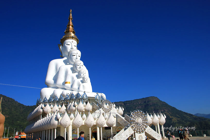 เพชรบูรณ์อีกครั้ง 7 วัดพระธาตุผาซ่อนแก้ว