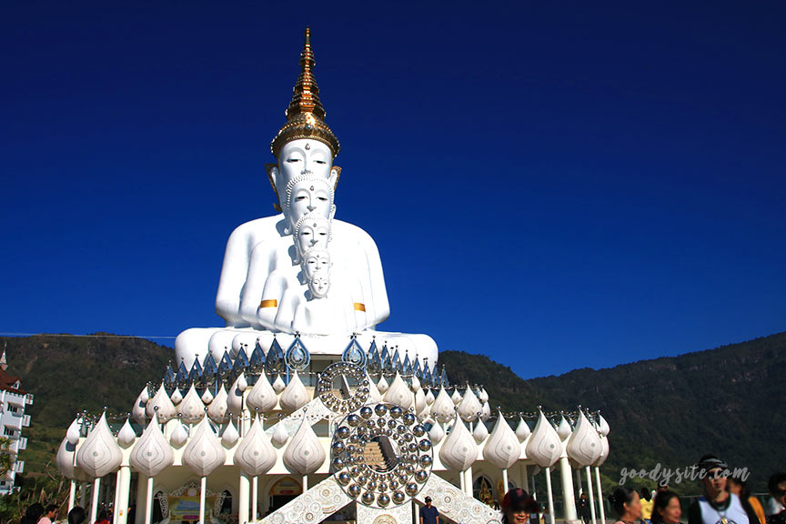 เพชรบูรณ์อีกครั้ง 7 วัดพระธาตุผาซ่อนแก้ว