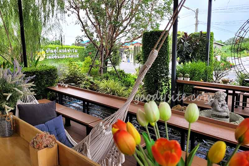 รังสิต 3 เมล่อนแอนด์คาเฟ่