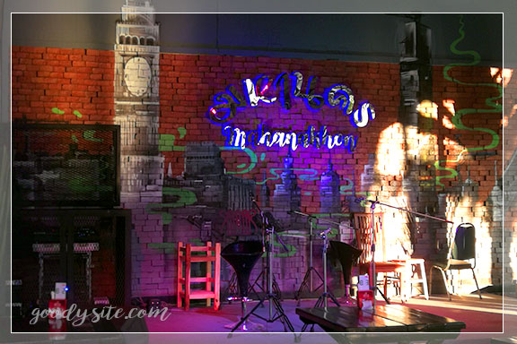 ร้านอาหาร แซ่บมหานคร ถนนเคหะร่มเกล้า