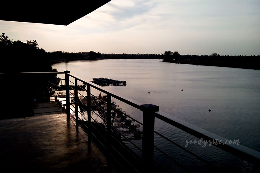 แปดริ้ว 5 ครัวอิ่มสุข @บ้านอยู่เป็นสุข แปดริ้ว