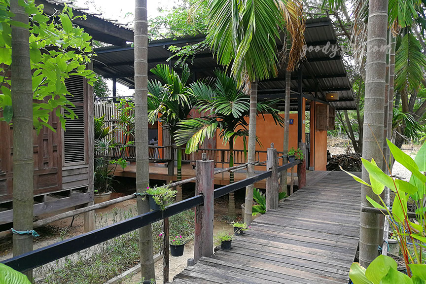แปดริ้ว 1 ร้านอาหารเปียซิม การ์เด้น
