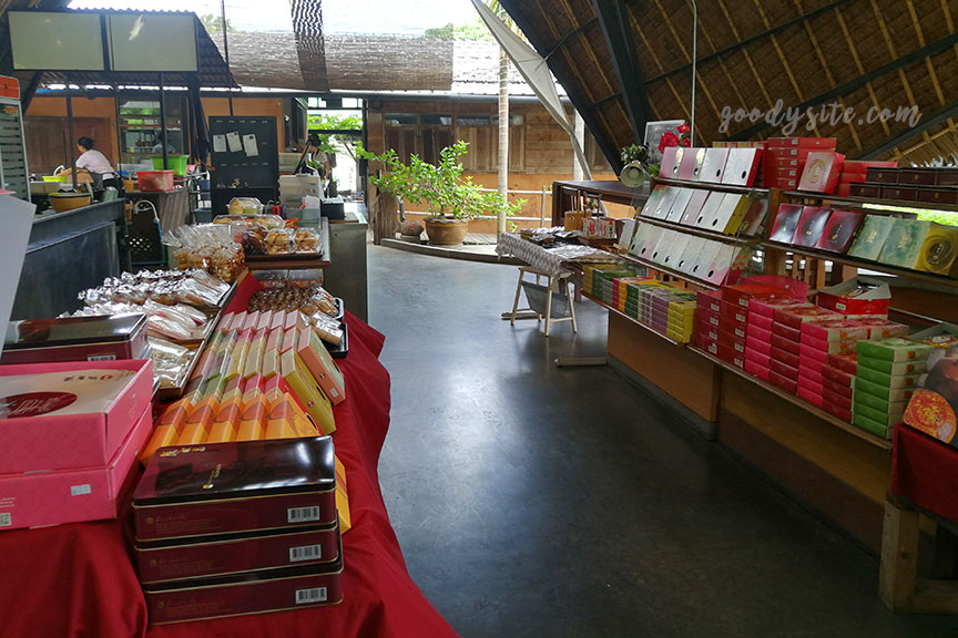 แปดริ้ว 1 ร้านอาหารเปียซิม การ์เด้น