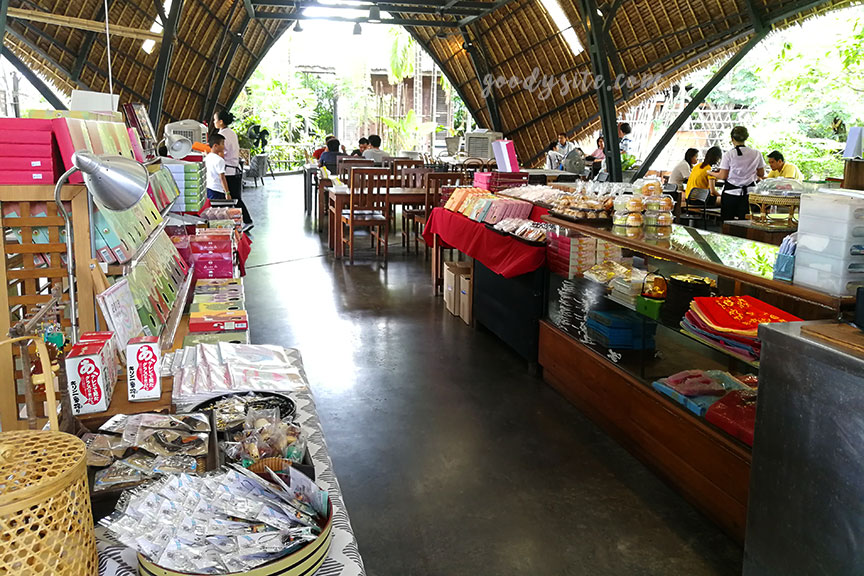 แปดริ้ว 1 ร้านอาหารเปียซิม การ์เด้น