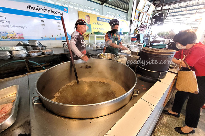 ทริปครอบครัวไปแม่แจ่ม วันแรก ยิงยาวถึงเชียงใหม่