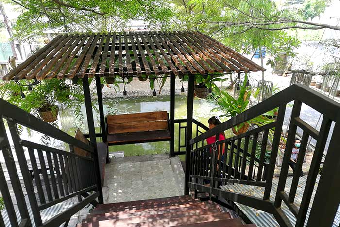 ร้านกาแฟ ไปยาลใหญ่ Pai Yan Yai