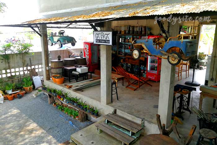 ร้านกาแฟ ไปยาลใหญ่ Pai Yan Yai