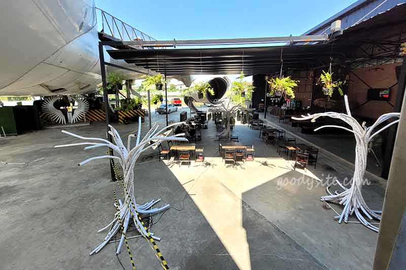 747 คาเฟ่ ลาดกระบัง