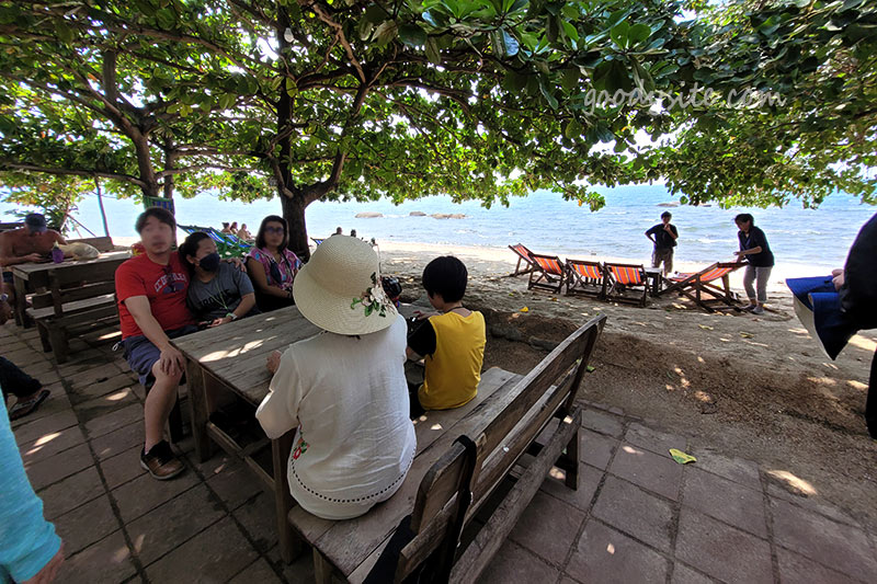 ร้านลึกลับริมหาด ฝั่งนาเกลือ ฟินก่อนกลับบ้าน