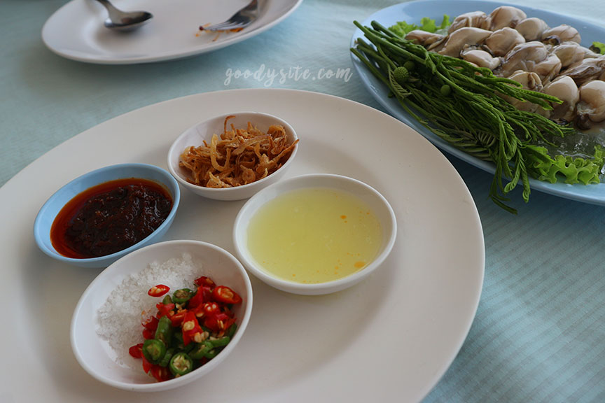 หัวหิน 3 ร้านอาหารแสงไทยซีฟู๊ด